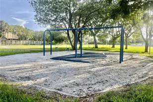 7220 SW 94th Pl, Miami, FL 33173 - Photo 3