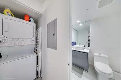 31 SE 6th St #2506, Miami, FL 33131 - Photo 13