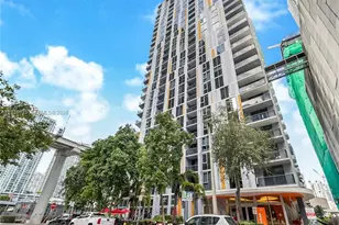 31 SE 6th St, Miami, FL 33131 - Photo 21