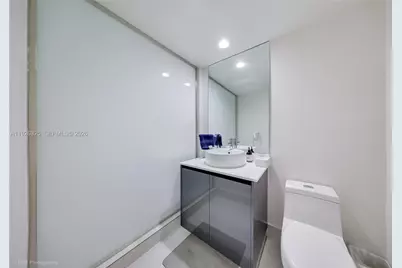 31 SE 6th St #2506, Miami, FL 33131 - Photo 13