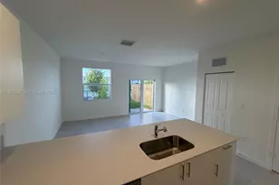 2772 SE 26th Ave, Homestead, FL 33035 - Photo 5