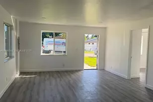 11961 SW 214th St, Miami, FL 33177 - Photo 9