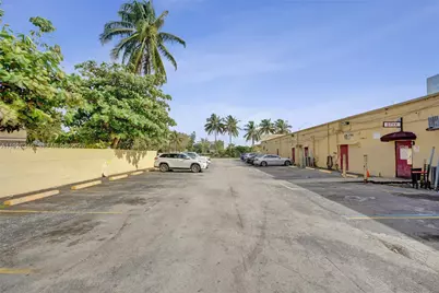 15330 W Dixie Hwy, North Miami Beach, FL 33162 - Photo 29