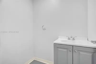 15330 W Dixie Hwy, North Miami Beach, FL 33162 - Photo 23