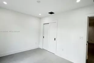 524 NE 65th St, Miami, FL 33138 - Photo 13