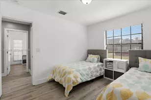 9111 S Lake Miramar Cir, Miramar, FL 33025 - Photo 25