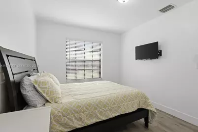 9111 S Lake Miramar Cir, Miramar, FL 33025 - Photo 23