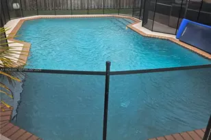 11461 NW 45th Pl, Sunrise, FL 33323 - Photo 7