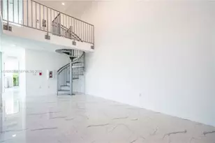 8425 Crespi Blvd, Miami Beach, FL 33141 - Photo 5