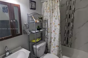 7610 SW 10th St, North Lauderdale, FL 33068 - Photo 13