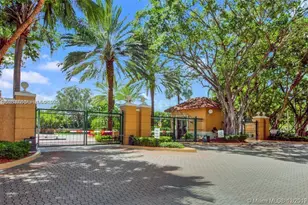 19655 E Country Club Dr, Aventura, FL 33180 - Photo 5