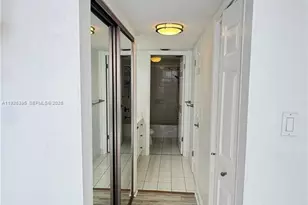 18061 Biscayne Blvd, Aventura, FL 33160 - Photo 23