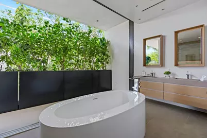 6480 Allison Rd, Miami Beach, FL 33141 - Photo 29