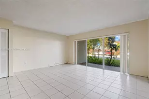 9371 Fontainebleau Blvd, Miami, FL 33172 - Photo 11