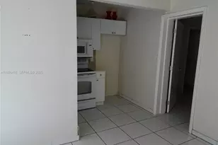 421 NW 32nd Ct, Miami, FL 33125 - Photo 7