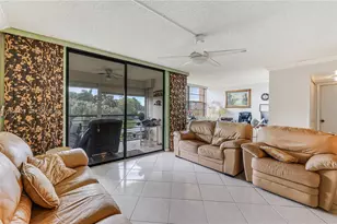 1100 St Charles Pl, Pembroke Pines, FL 33026 - Photo 7