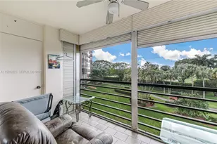 1100 St Charles Pl, Pembroke Pines, FL 33026 - Photo 11