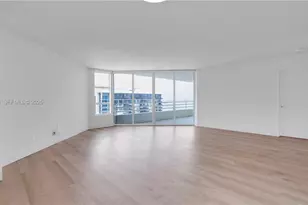 555 NE 34th St, Miami, FL 33137 - Photo 9