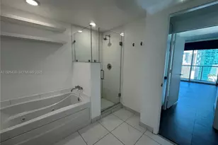 500 Brickell Ave, Miami, FL 33131 - Photo 5