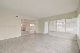 610 N 31st Ct, Hollywood, FL 33021 - Photo 11