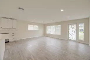 610 N 31st Ct, Hollywood, FL 33021 - Photo 7