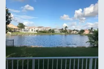1561 NW 159th Ave, Pembroke Pines, FL 33028 - Photo 5