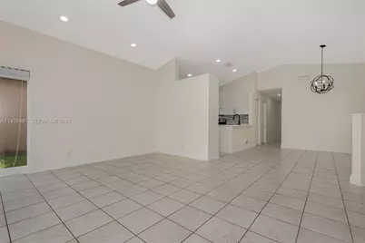 17925 SW 10th Ct, Pembroke Pines, FL 33029 - Photo 7