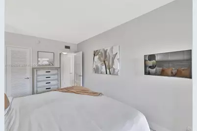 300 Golden Isles Dr #204, Hallandale Beach, FL 33009 - Photo 15