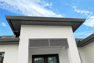 3587 SE 18th Ave, Naples, FL 34117 - Photo 3