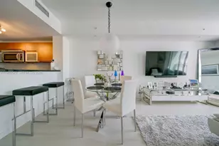 244 Biscayne Blvd, Miami, FL 33132 - Photo 3