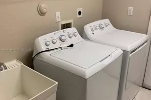 7116 W Pinecreek Way, Coconut Creek, FL 33073 - Photo 25