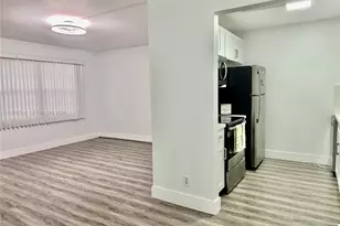 13455 SW 9th Ct, Pembroke Pines, FL 33027 - Photo 11