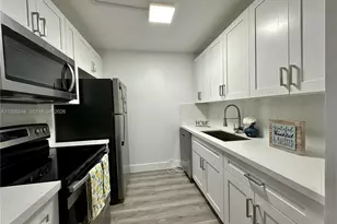 13455 SW 9th Ct, Pembroke Pines, FL 33027 - Photo 7