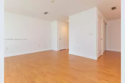 1050 Brickell Ave #606, Miami, FL 33131 - Photo 15