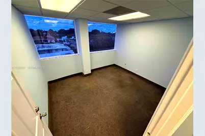 2727 E Oakland Park Blvd #303, Fort Lauderdale, FL 33306 - Photo 9