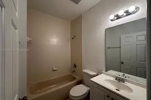 2452 SE 14th Ave, Homestead, FL 33035 - Photo 5