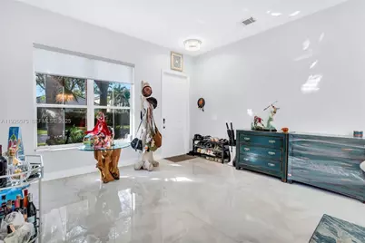 7665 NW 19th Ct, Pembroke Pines, FL 33024 - Photo 7