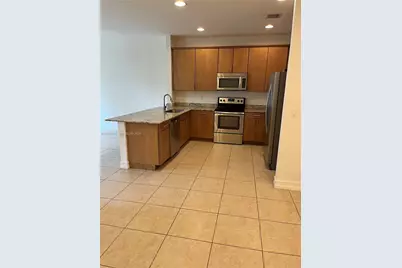 115 E Riverwalk Cir E, Plantation, FL 33325 - Photo 3