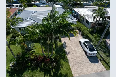 2734 SE 14th St, Pompano Beach, FL 33062 - Photo 9