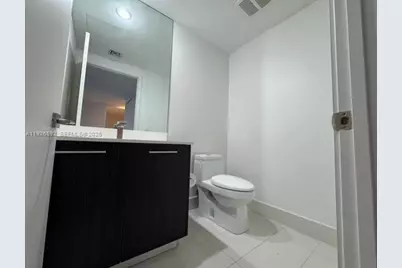 45 SW 9th St #2209, Miami, FL 33130 - Photo 17