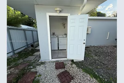 501 S 61st Ter, Hollywood, FL 33023 - Photo 19