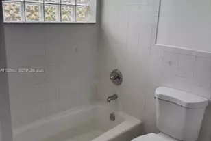 206 SW 67th Terrace, Pembroke Pines, FL 33023 - Photo 5