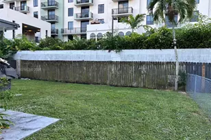 2520 NE 181st St, North Miami Beach, FL 33160 - Photo 13