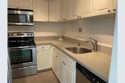 1000 West Ave #409, Miami Beach, FL 33139 - Photo 3