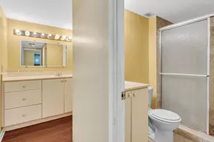 1301 NE Miami Gardens Dr, Miami, FL 33179 - Photo 35