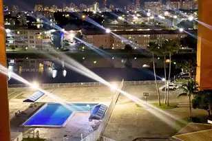 1301 NE Miami Gardens Dr, Miami, FL 33179 - Photo 11