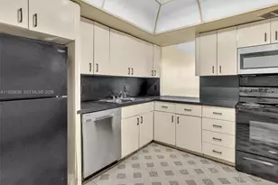 1301 NE Miami Gardens Dr, Miami, FL 33179 - Photo 15