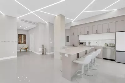 18011 Biscayne Blvd #PH04, Aventura, FL 33160 - Photo 7