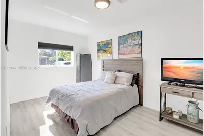 201 NW 51st Ct, Oakland Park, FL 33309 - Photo 21