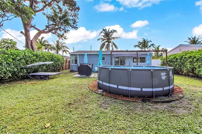 201 NW 51st Ct, Oakland Park, FL 33309 - Photo 9